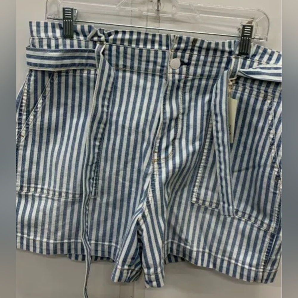 NWT A New Approach Women Blue White Shorts Size 12